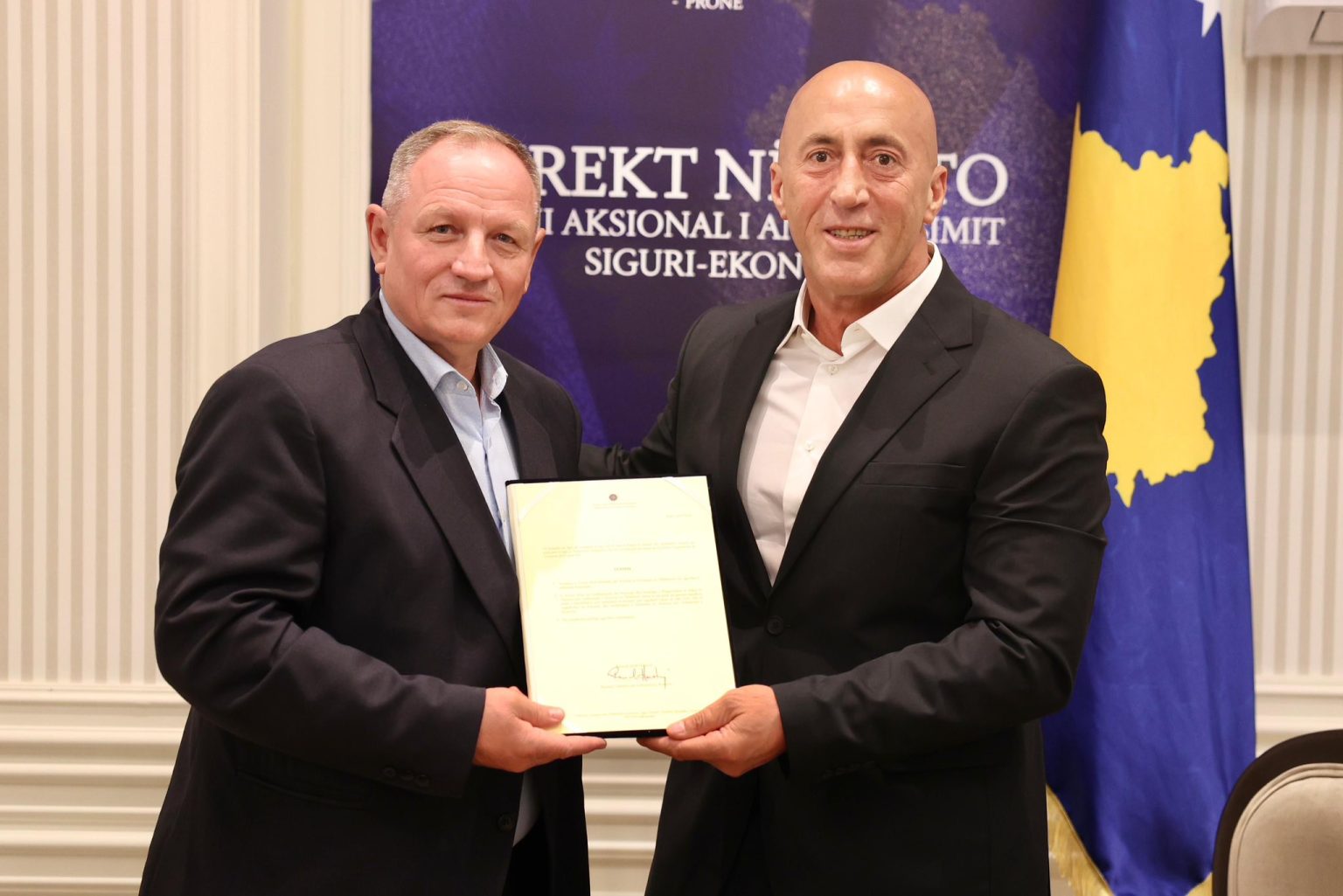 Ish-deputeti i Nismës, Enver Hoti, bashkohet me AAK – Haradinaj konfirmon kandidaturën e tij për kryetar të Malishevës