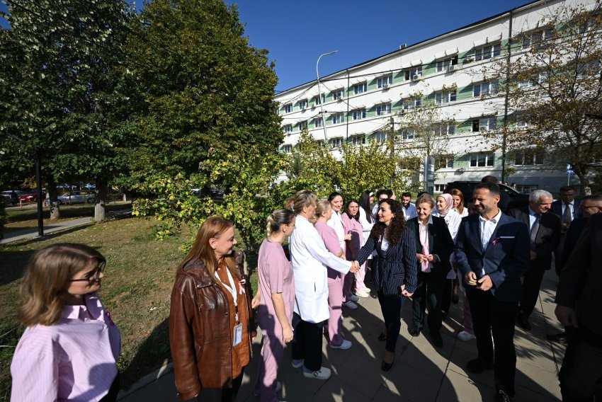 Osmani: Për të katërtin vit radhazi dhuruam 640 pako onkologjike për gratë me kancer të gjirit