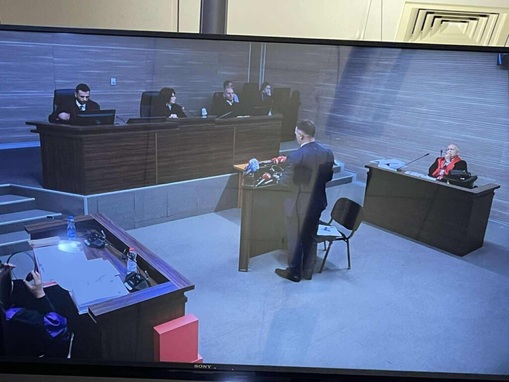 Eksperti mjeko-ligjor: Mavijosja në dorën e majtë të Liridona Ademajt ndodhi para ose gjatë vrasjes