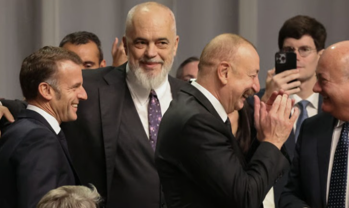 Mediat ndërkombëtare: Rama bën shaka me Macron dhe Aliyev për ngatërrimin e Trump mes Shqipërisë dhe Armenisë