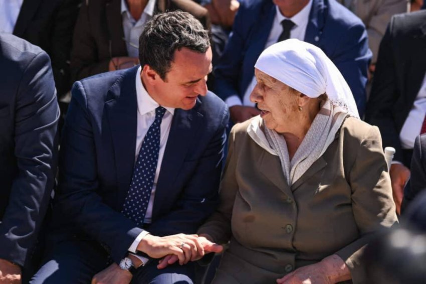 Sadete Zhitia ndan bisedën prekëse me nënën e heroit Afrim Zhitia: “Zot ma ruaj Albinin”