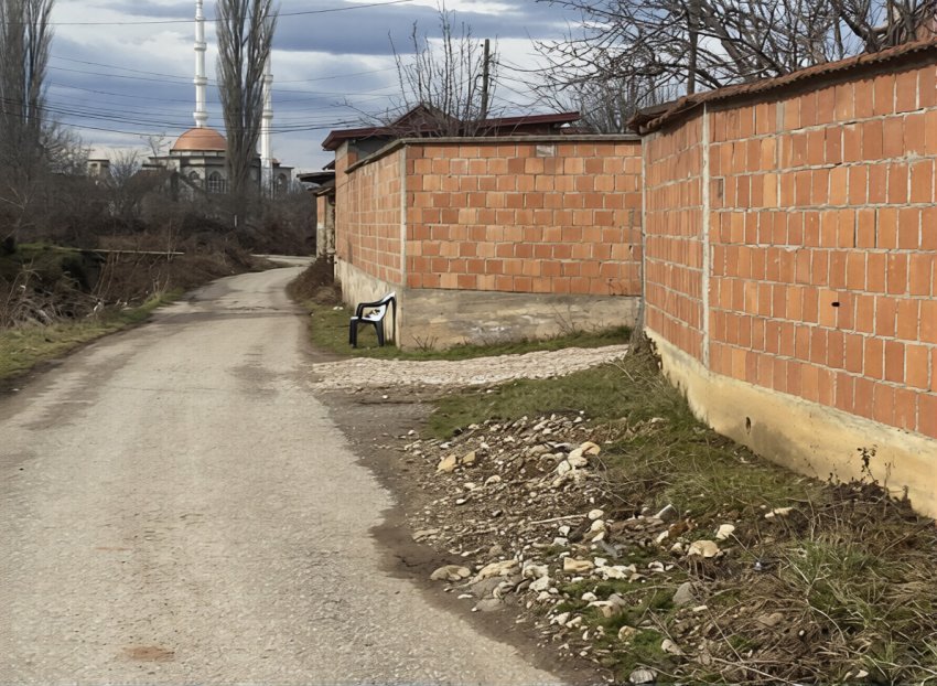 Vogëlushi i gjetur në lumin e Gadimes pritet të varroset; Policia nis hetimet